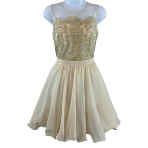 Chi Chi London Cream/Gold Chiffon Lace Fit & Flare Special Occasion Dress Size 6